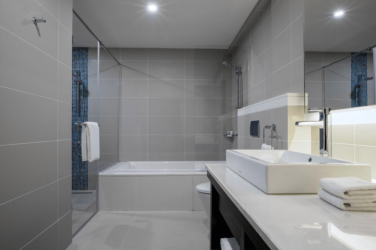 The Residency Towers, 5*