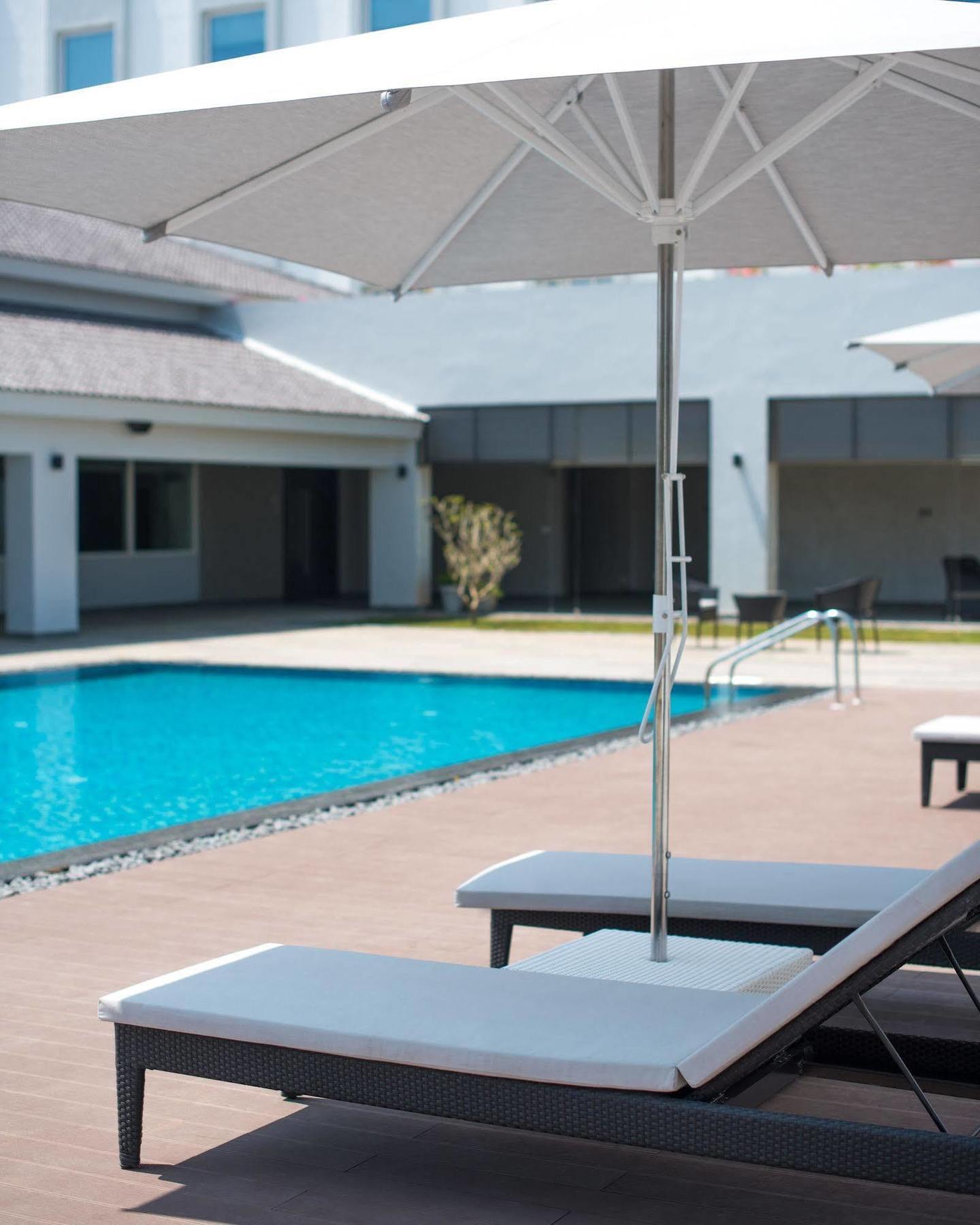 The Residency Towers, Hotel
